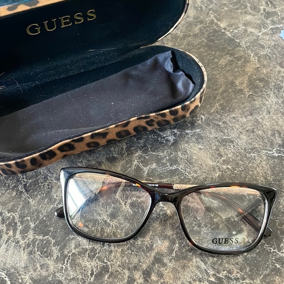 Guess Glasses GU2500 052 Havana - Picture 2 of 6